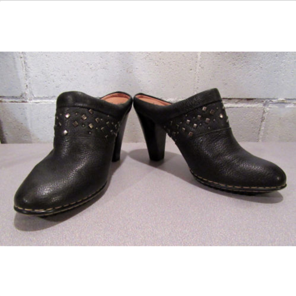 Sofft Black Leather Heels Mules/Clogs